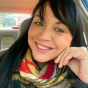 Meet your Posher, Dionne